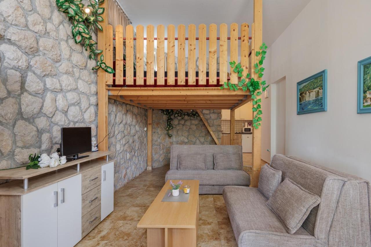 Apartments Tommi Dramalj Ngoại thất bức ảnh